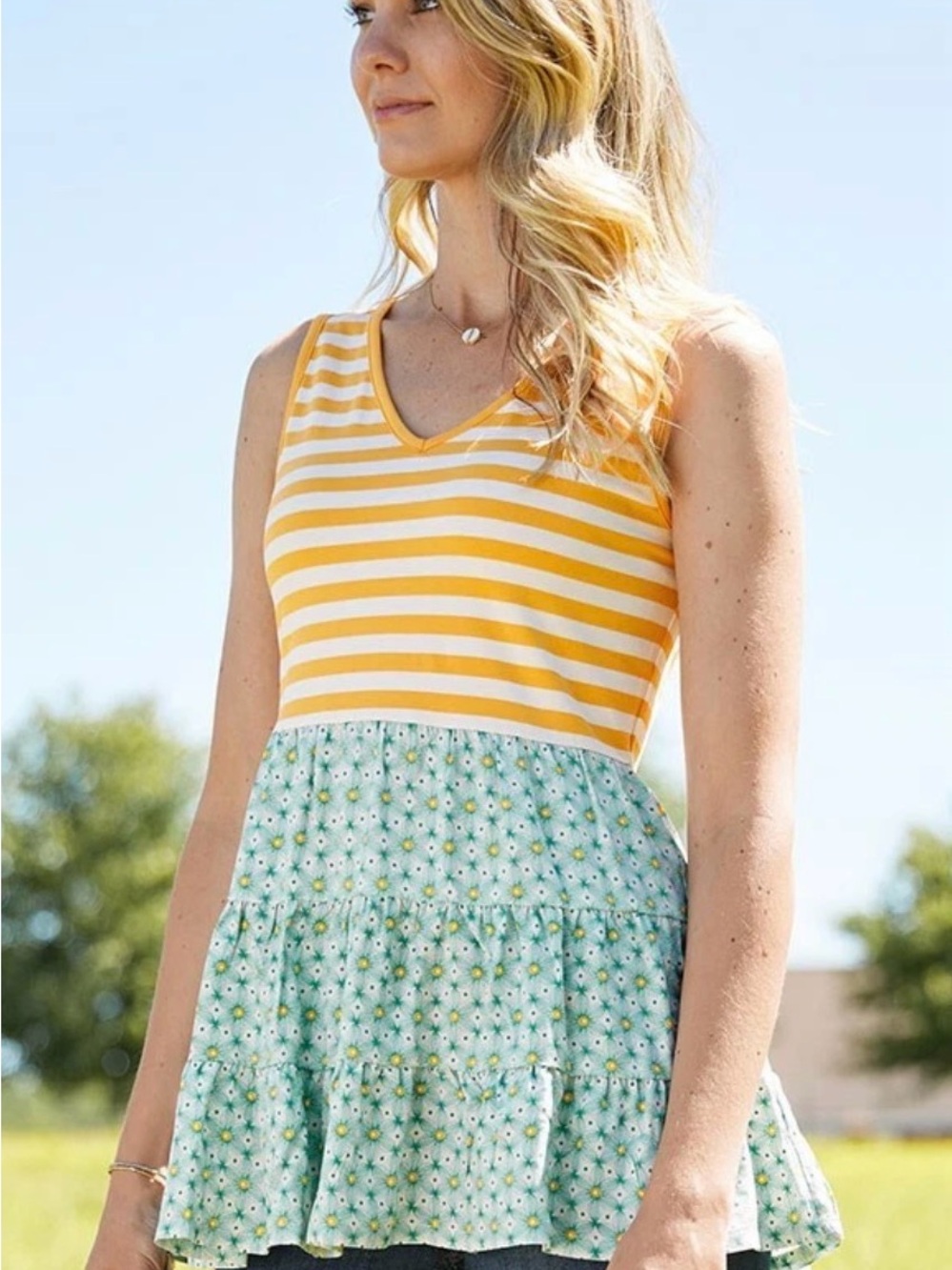 Matilda Jane Size Medium Wonderment Sunshine Ahead V-Neck Tank Top